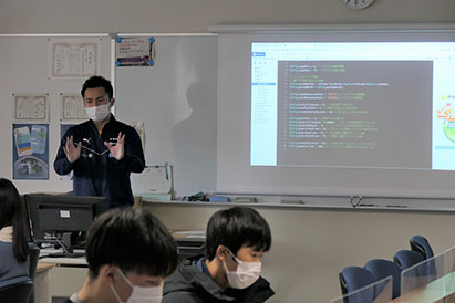 市立札幌開成中等教育学校で「ぷよぷよプログラミング」特別授業を実施 02